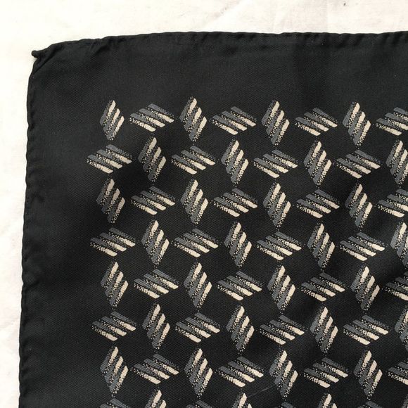 Vintage Italian silk pocket square black white geometric print silk bandanna - Picture 3 of 10
